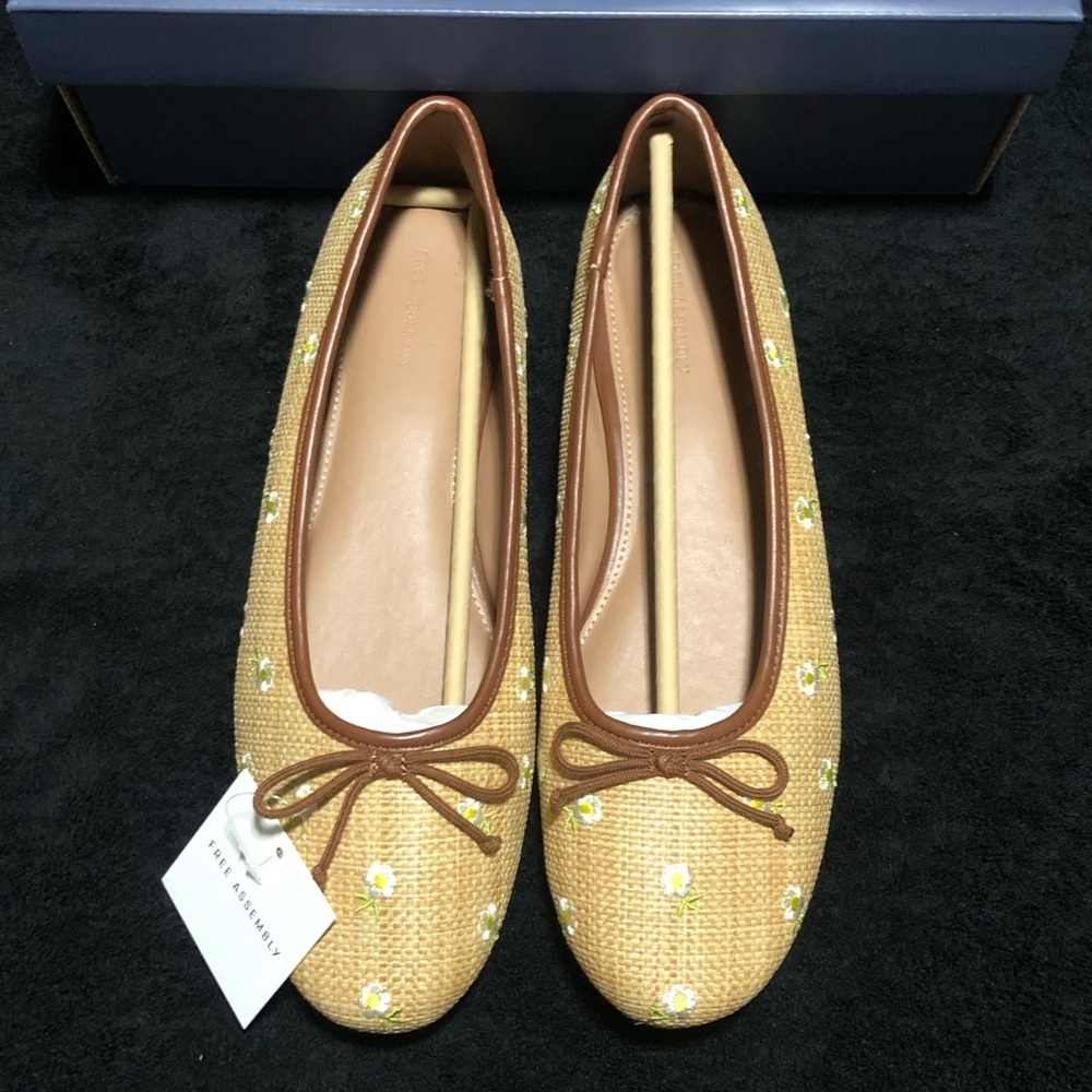 Free Assembly Women's Raffia Daisy Ballet Flats with Bow, Size 10, Memory Foam